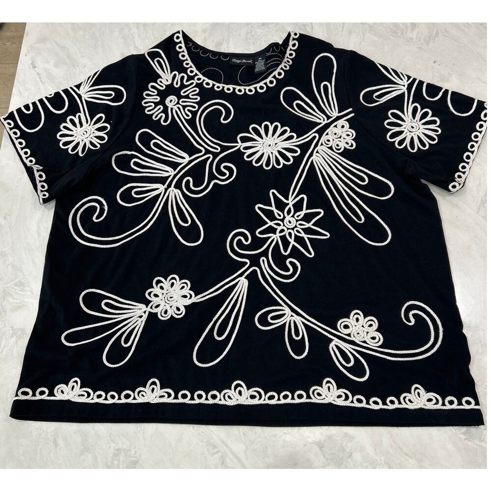 Cotton blend black and white embroidered top, Maggie Barnes, size 2X